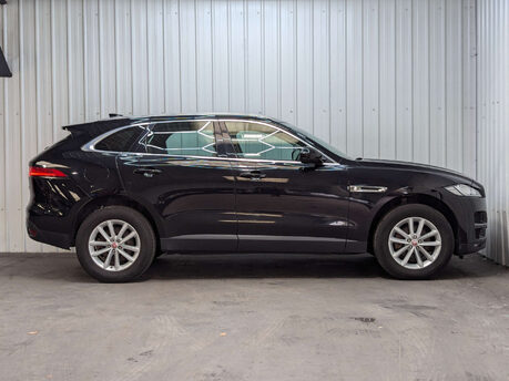 Jaguar F-Pace 2.0 F-PACE Prestige AWD D 4WD 5dr 17