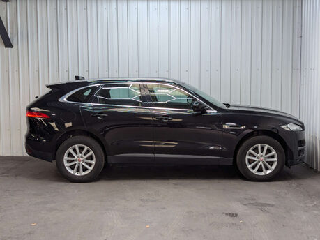 Jaguar F-Pace 2.0 F-PACE Prestige AWD D 4WD 5dr 18