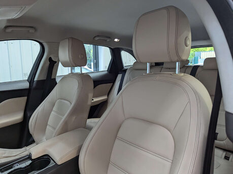 Jaguar F-Pace 2.0 F-PACE Prestige AWD D 4WD 5dr 55
