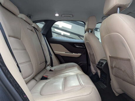 Jaguar F-Pace 2.0 F-PACE Prestige AWD D 4WD 5dr 62