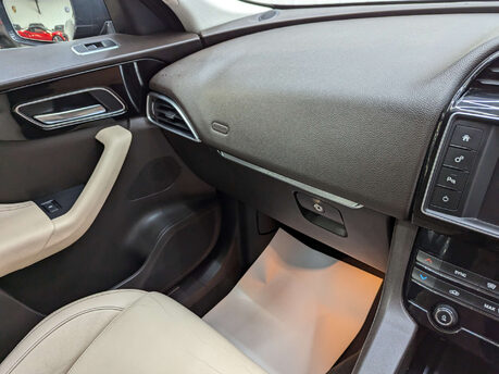 Jaguar F-Pace 2.0 F-PACE Prestige AWD D 4WD 5dr 83