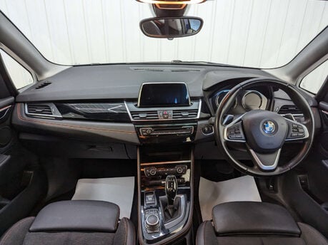 BMW 2 Series 2.0 220D xDrive Sport Auto 4WD 5dr 3