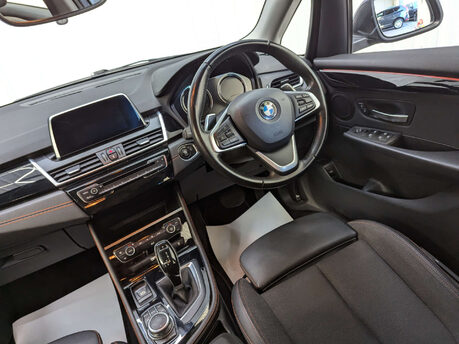 BMW 2 Series 2.0 220D xDrive Sport Auto 4WD 5dr 53