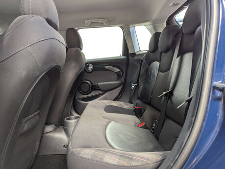 Mini Hatch 1.5 Cooper Seven 5dr 75