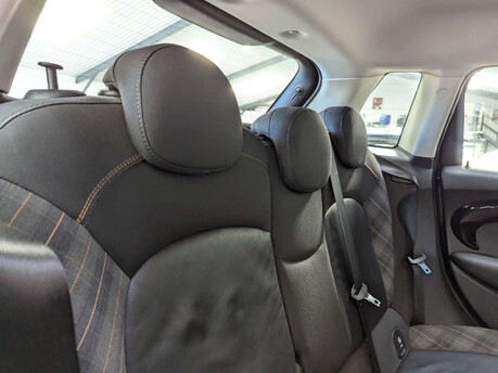 Mini Hatch 1.5 Cooper Seven 5dr 68