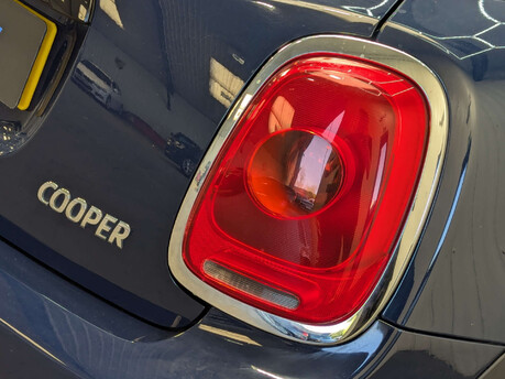 Mini Hatch 1.5 Cooper Seven 5dr 44