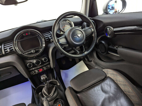 Mini Hatch 1.5 Cooper Seven 5dr 50