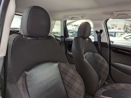 Mini Hatch 1.5 Cooper Seven 5dr 56