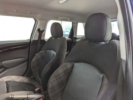 Mini Hatch 1.5 Cooper Seven 5dr 62