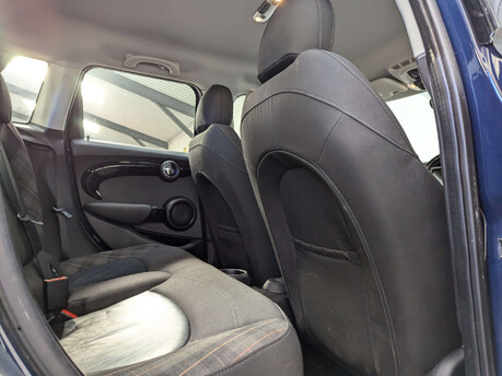 Mini Hatch 1.5 Cooper Seven 5dr 67
