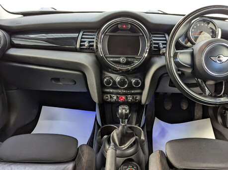 Mini Hatch 1.5 Cooper Seven 5dr 77