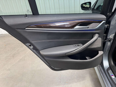 BMW 5 Series 2.0 520d xDrive M Sport Auto 4WD 4dr 77