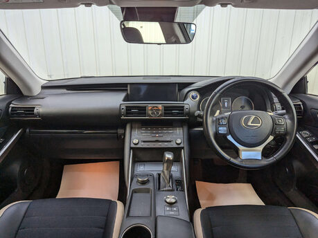 Lexus Is 2.5 IS 300h CVT 4dr 2