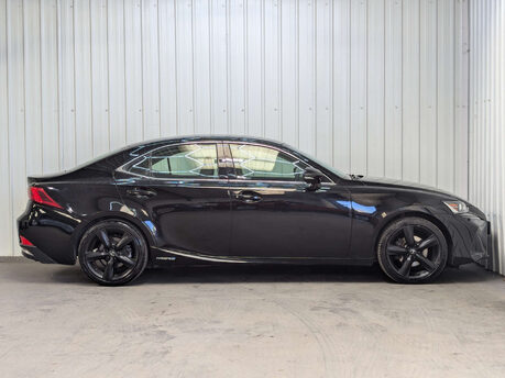 Lexus Is 2.5 IS 300h CVT 4dr 15