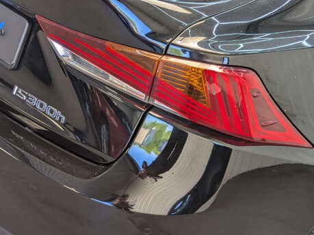 Lexus Is 2.5 IS 300h CVT 4dr 46