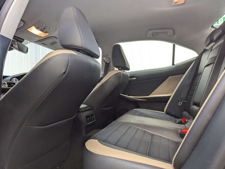 Lexus Is 2.5 IS 300h CVT 4dr 74