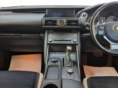 Lexus Is 2.5 IS 300h CVT 4dr 78