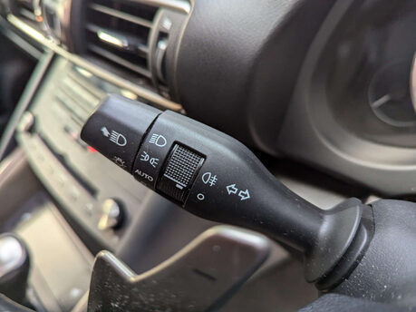 Lexus Is 2.5 IS 300h CVT 4dr 79