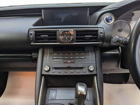 Lexus Is 2.5 IS 300h CVT 4dr 89