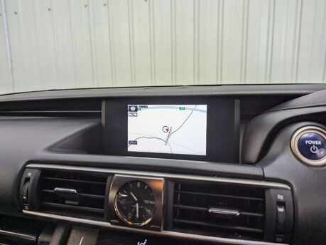 Lexus Is 2.5 IS 300h CVT 4dr 95