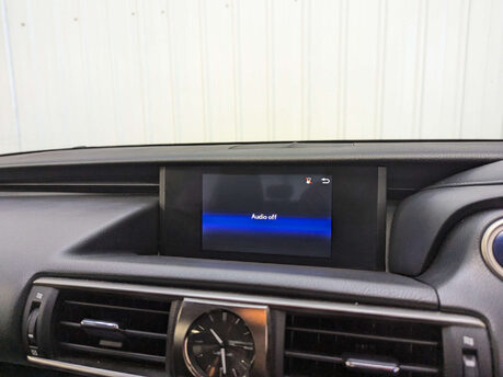 Lexus Is 2.5 IS 300h CVT 4dr 94