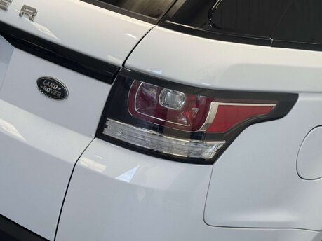 Land Rover Range Rover Sport 3.0 Range Rover Sport HSE Dynamic SDV6 Auto 4WD 5dr 40