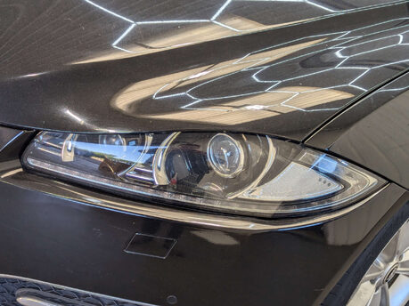 Jaguar XF 2.2 XF Sport Sportbrake D Auto 5dr 29