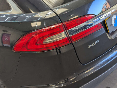 Jaguar XF 2.2 XF Sport Sportbrake D Auto 5dr 43