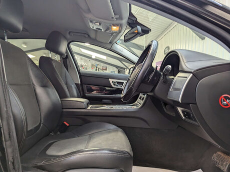 Jaguar XF 2.2 XF Sport Sportbrake D Auto 5dr 54