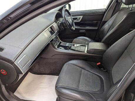 Jaguar XF 2.2 XF Sport Sportbrake D Auto 5dr 57