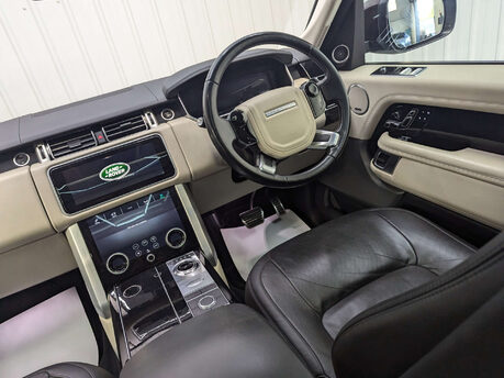 Land Rover Range Rover 4.4 Range Rover Vogue SDV8 Auto 4WD 5dr 46