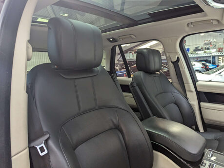 Land Rover Range Rover 4.4 Range Rover Vogue SDV8 Auto 4WD 5dr 50