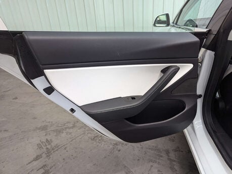 Tesla Model 3 ModeL 3 Performance AWD 4WD 4dr 61