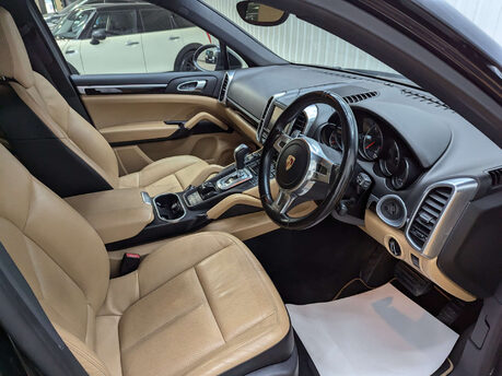 Porsche Cayenne 3.0 Cayenne D V6 Platinum Edition Tiptronic 4WD 5dr 40