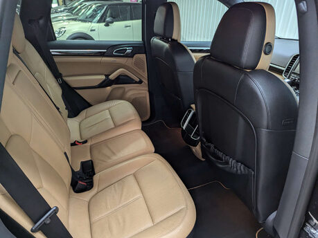 Porsche Cayenne 3.0 Cayenne D V6 Platinum Edition Tiptronic 4WD 5dr 50