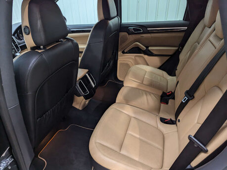 Porsche Cayenne 3.0 Cayenne D V6 Platinum Edition Tiptronic 4WD 5dr 55