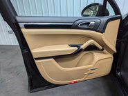 Porsche Cayenne 3.0 Cayenne D V6 Platinum Edition Tiptronic 4WD 5dr 48