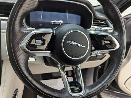 Jaguar F-Pace 2.0 F-PACE R-Dynamic SE D MHEV AWD Auto 4WD 5dr 79