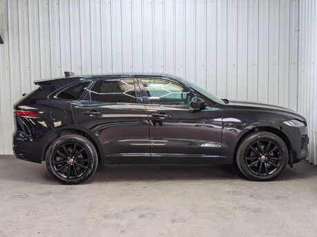 Jaguar F-Pace 2.0 F-PACE R-Dynamic SE D MHEV AWD Auto 4WD 5dr 16