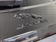 Jaguar F-Pace 2.0 F-PACE R-Dynamic SE D MHEV AWD Auto 4WD 5dr 37