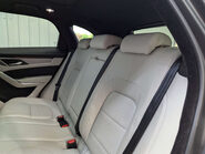 Jaguar F-Pace 2.0 F-PACE R-Dynamic SE D MHEV AWD Auto 4WD 5dr 68