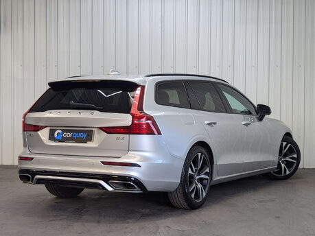 Volvo V60 2.0 V60 R-Design B3 MHEV Auto 5dr 10