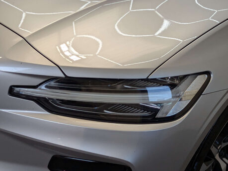 Volvo V60 2.0 V60 R-Design B3 MHEV Auto 5dr 29
