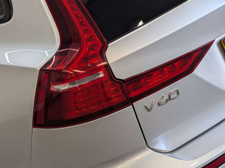 Volvo V60 2.0 V60 R-Design B3 MHEV Auto 5dr 43