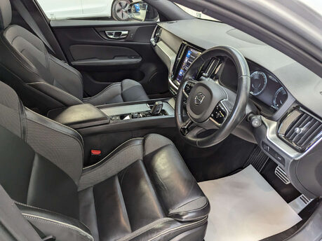 Volvo V60 2.0 V60 R-Design B3 MHEV Auto 5dr 51