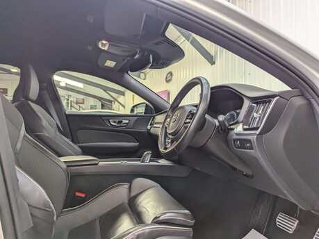Volvo V60 2.0 V60 R-Design B3 MHEV Auto 5dr 52