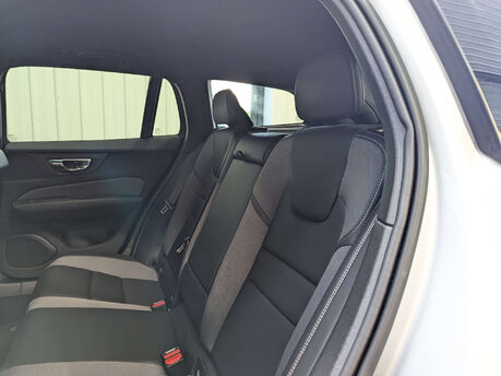 Volvo V60 2.0 V60 R-Design B3 MHEV Auto 5dr 70