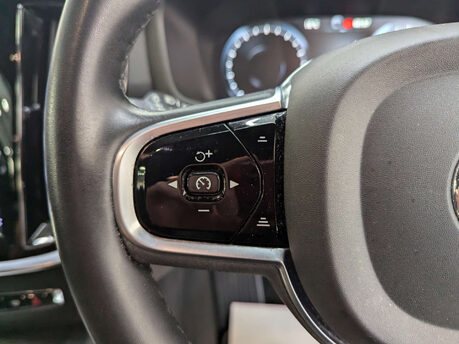 Volvo V60 2.0 V60 R-Design B3 MHEV Auto 5dr 77