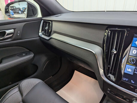 Volvo V60 2.0 V60 R-Design B3 MHEV Auto 5dr 86