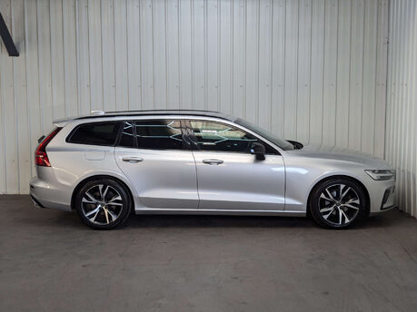 Volvo V60 2.0 V60 R-Design B3 MHEV Auto 5dr 18